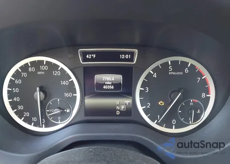 2018 Infiniti Qx30 Essential z USA, uszkodzony, nr VIN SJKCH5CP8JA005306